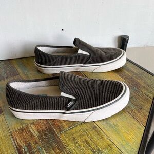 Vans Men's or Women Dark green Corduroy Slip-On Sneakers mens 6.5 women 8